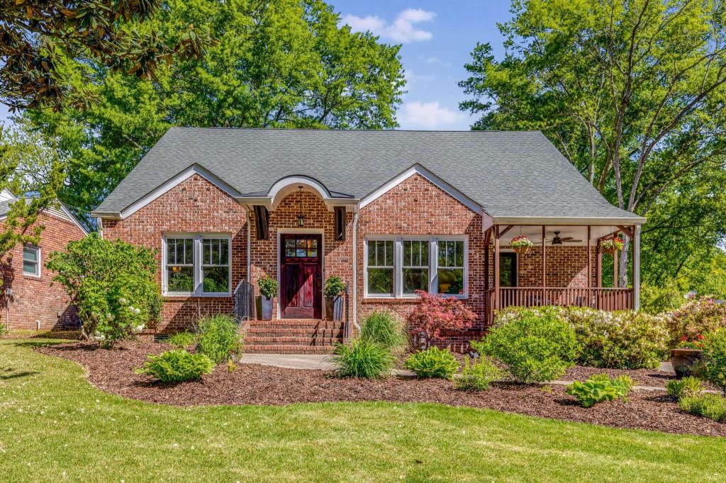 1256 Spring Valley Lane NE