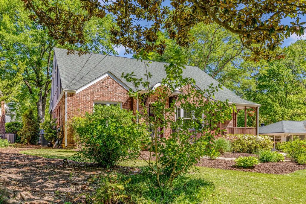 1256 Spring Valley Lane NE