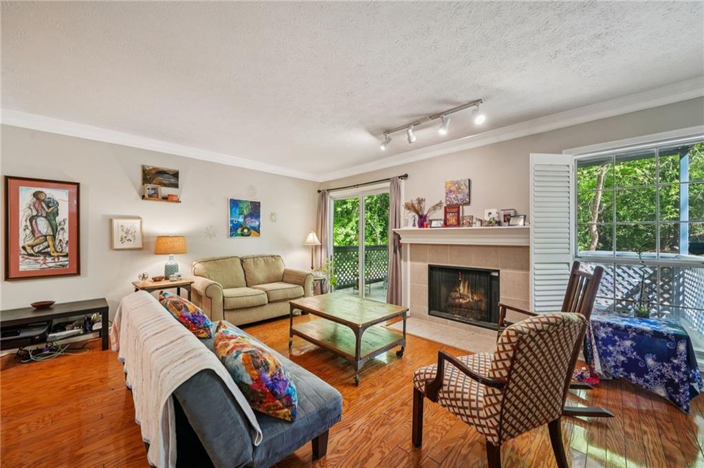 1164 Weatherstone Drive NE