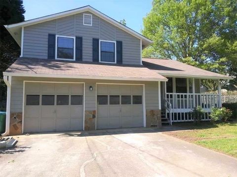 Photo of 4392 Gravitt Place, Duluth, GA 30096 (MLS # 7693620)