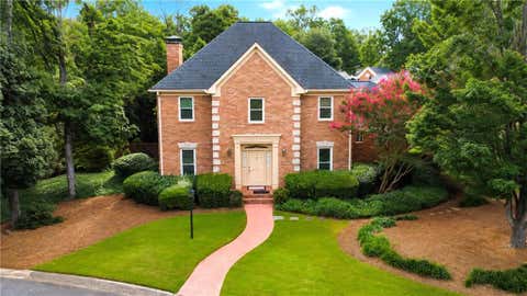 Homes For Sale - 573 N Palisades Circle<br/> Marietta, GA 30067