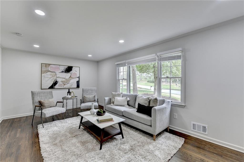 1450 Cedarhurst Drive, Dunwoody, Georgia image 8
