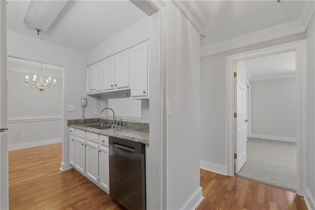300 Johnson Ferry Road B915