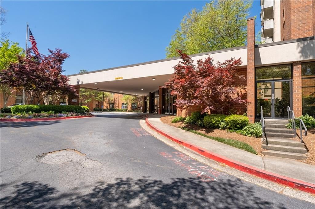 300 Johnson Ferry Road B915
