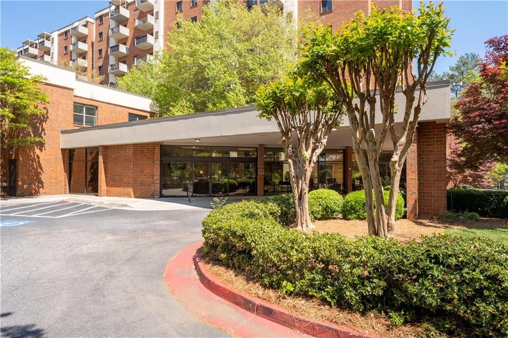 300 Johnson Ferry Road B915