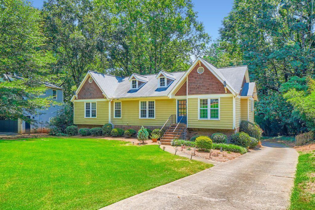 350 Lamplighter Lane SE