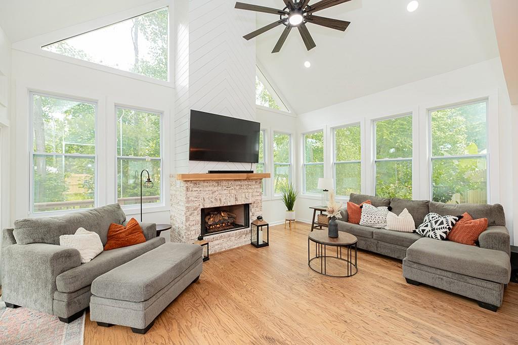 Hillcrest Oaks - Residential