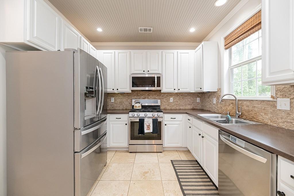 Hillcrest Oaks - Residential