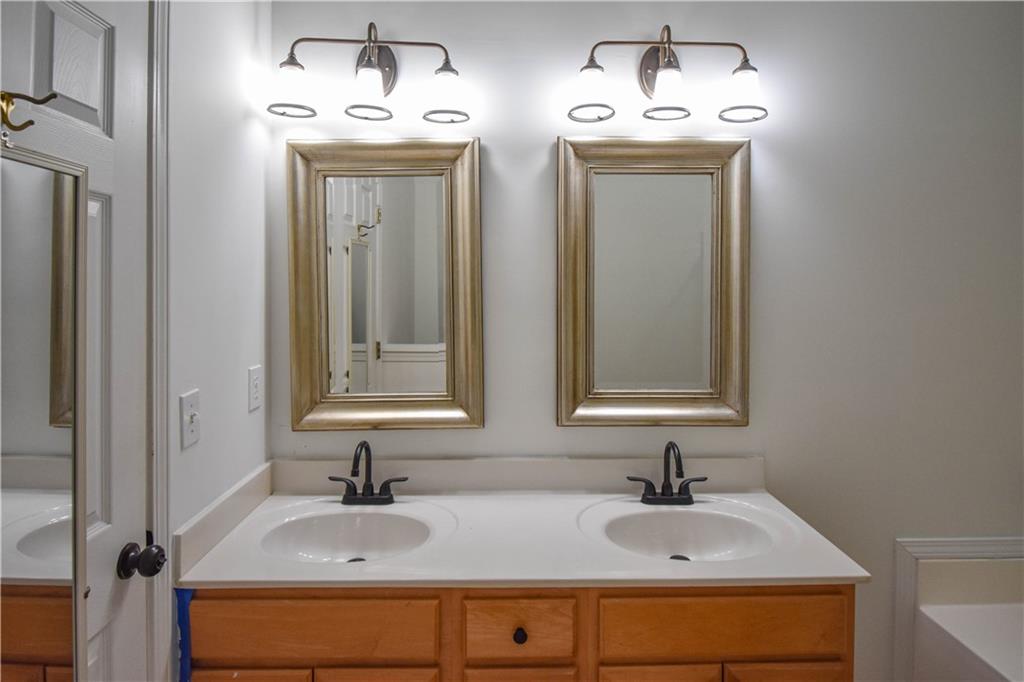 Hillcrest Oaks - Residential