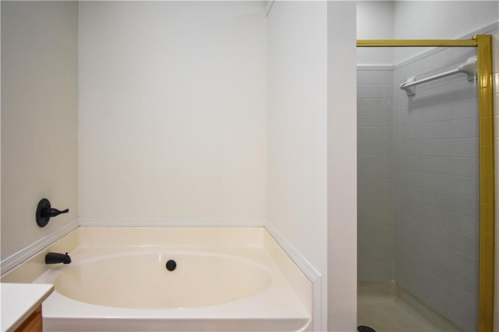 Hillcrest Oaks - Residential