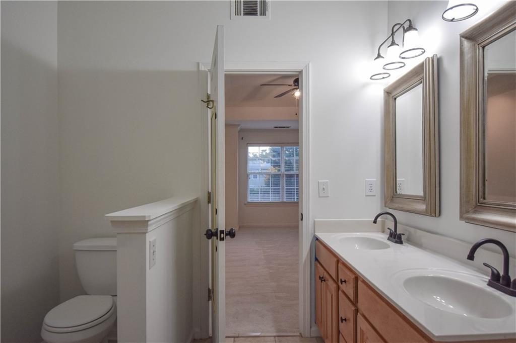 Hillcrest Oaks - Residential