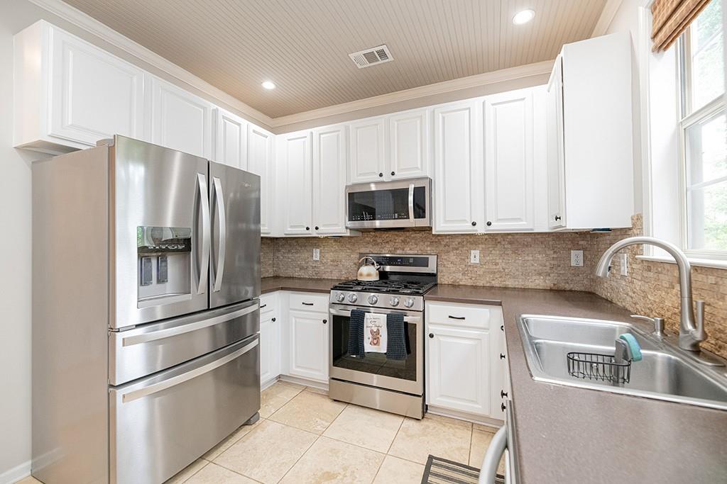 Hillcrest Oaks - Residential