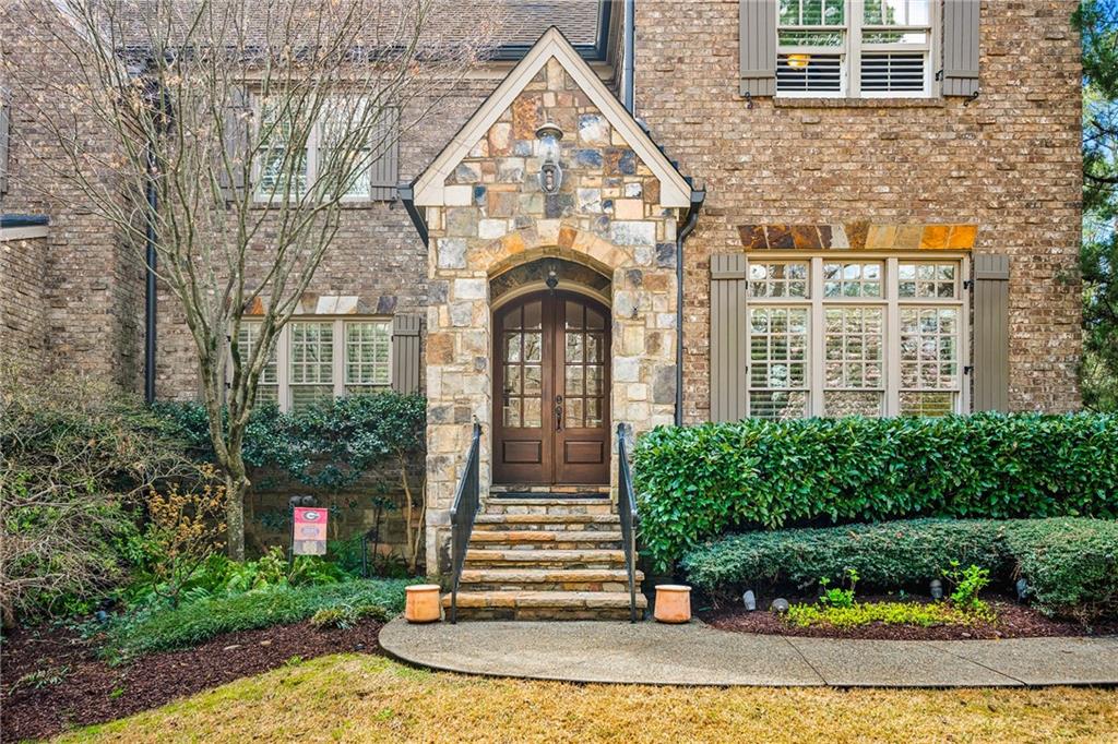 2720 Orchard Knob SE