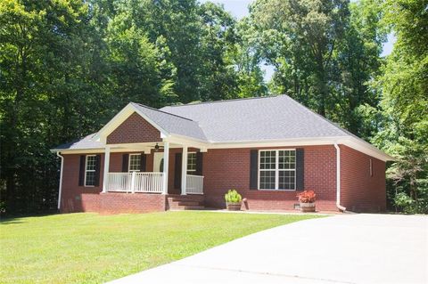 A home in Dahlonega