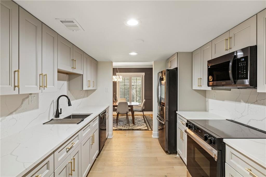 72 Ivy Parkway, Atlanta, Georgia image 7