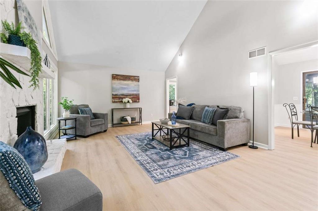 1909 Winding Creek Lane SW