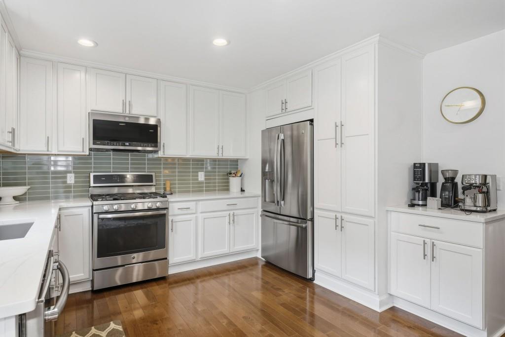 713 Emerald Ridge