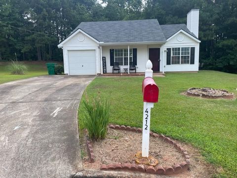 A home in Ellenwood