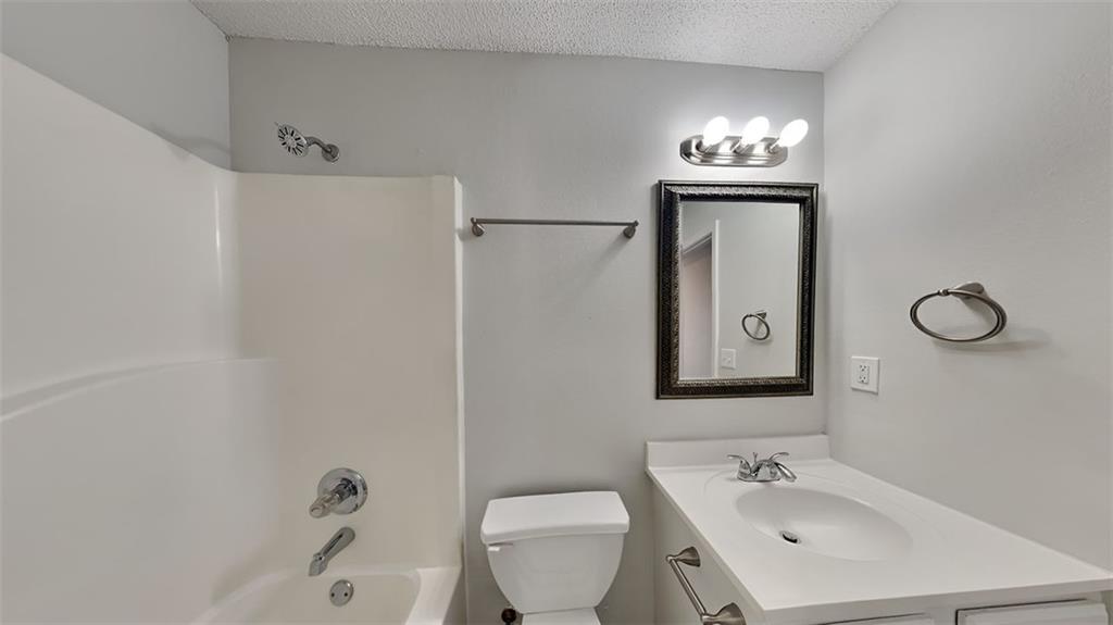 525 Hillandale Park Drive, Lithonia, Georgia image 11