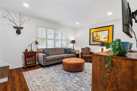 Townhouse For Sale - 68 Monet Court<br/> Atlanta, GA 30327