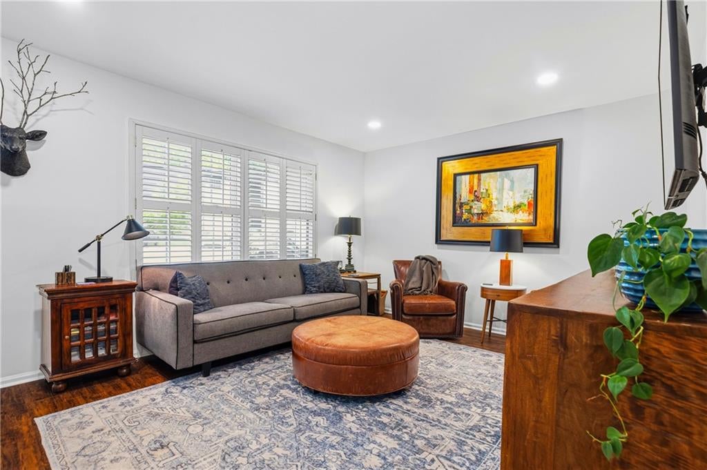 68 Monet Court NW