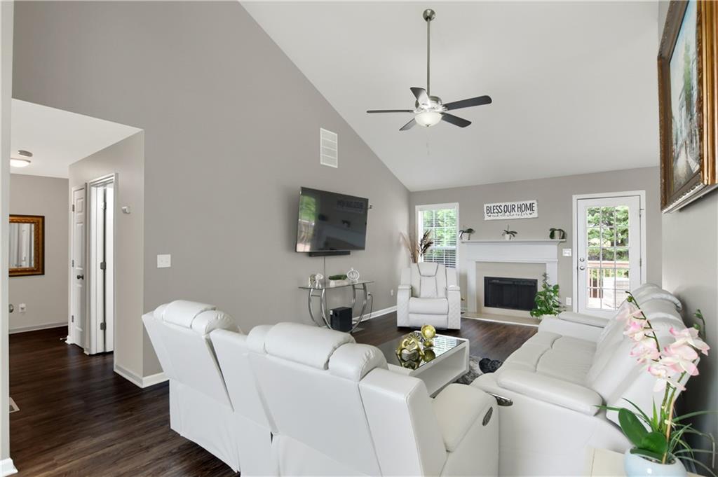 2738 Ballyshannon Court