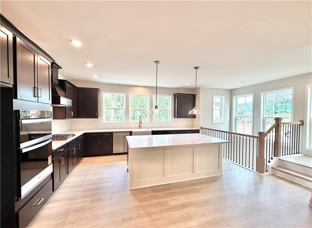 368 Sunset Hollow Street