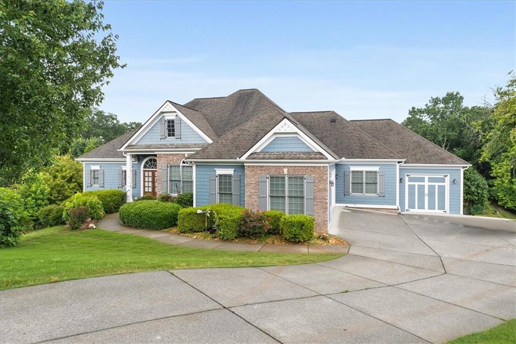 300 Towne Overlook Circle