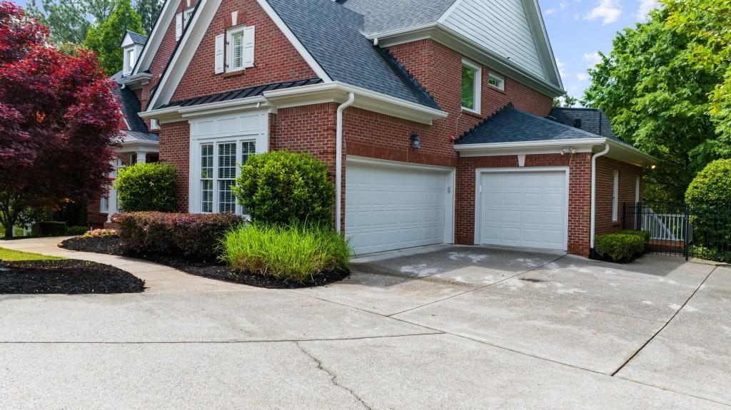 2135 Glenfield Trace, Cumming, Georgia image 3