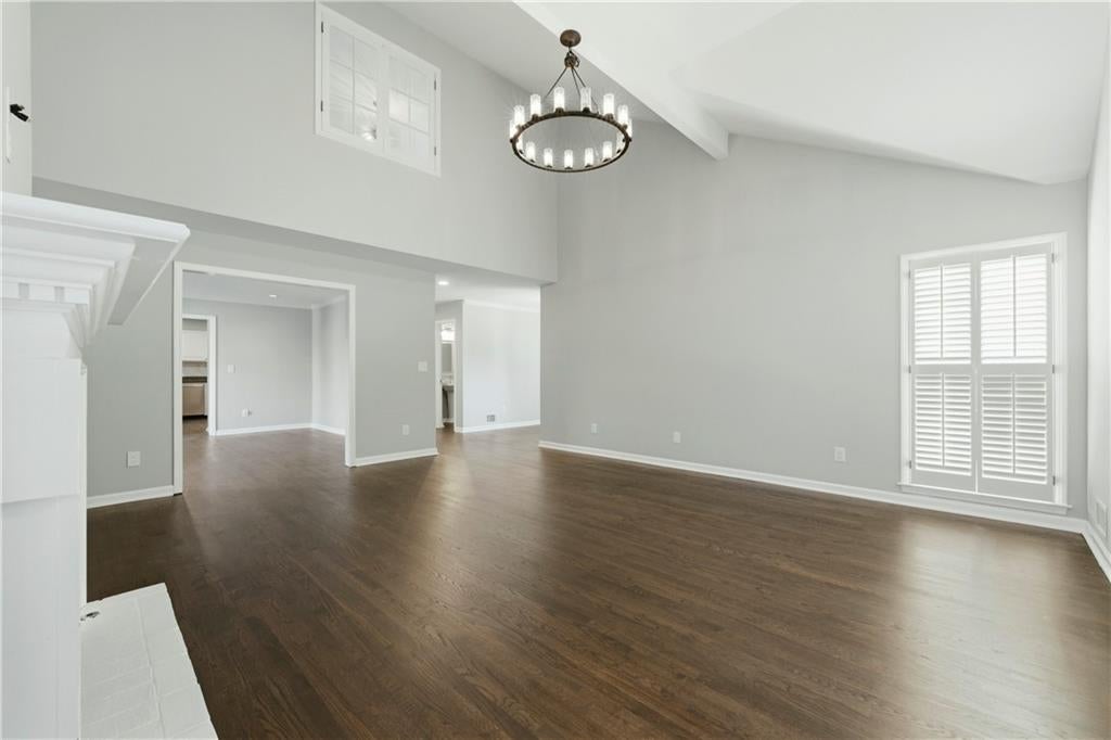 1122 Club Trace NE