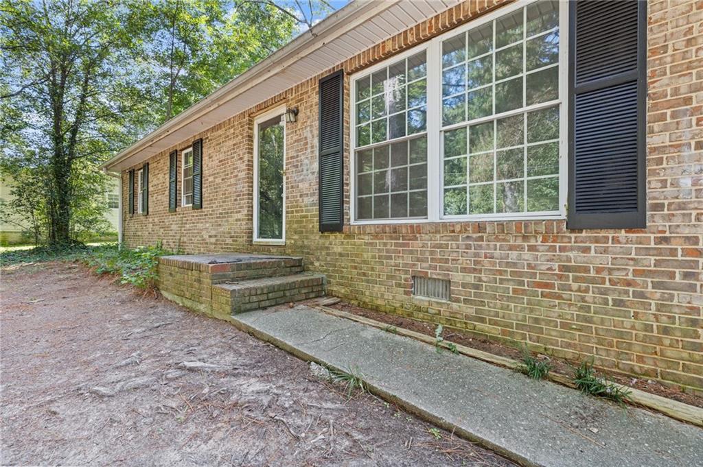 594 Kingston Lane