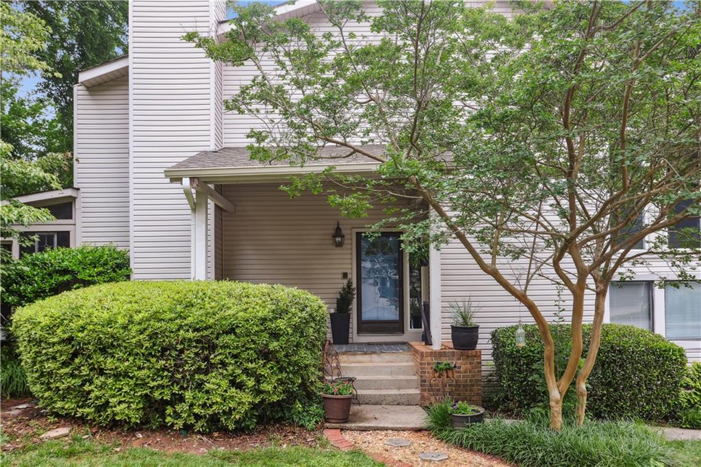Pinecrest Townhomes - Residential
