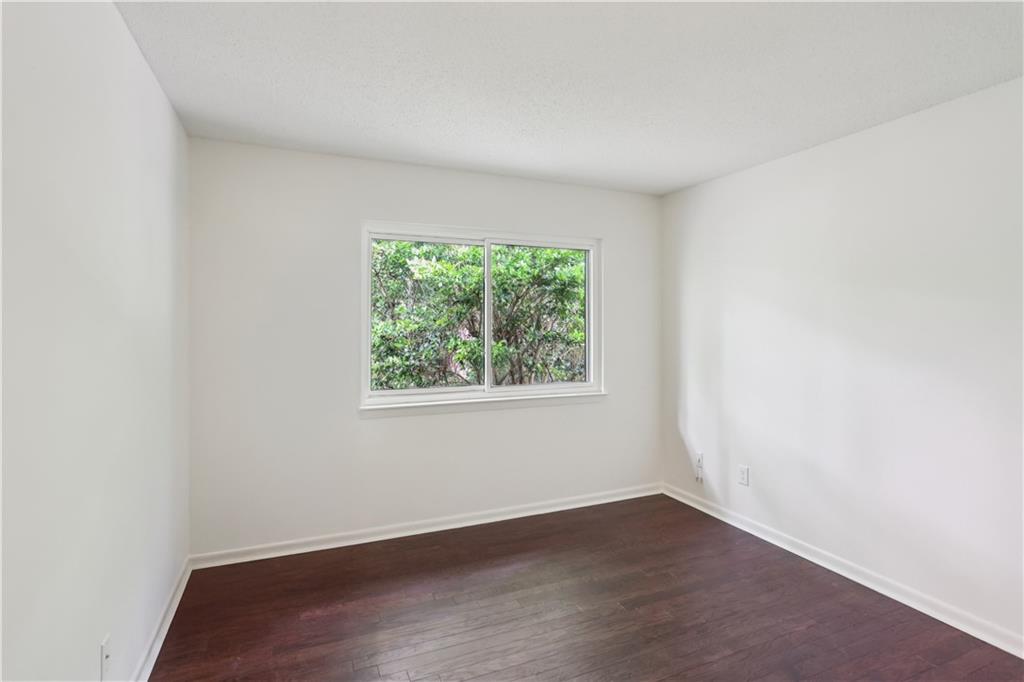 Pinecrest Townhomes - Residential