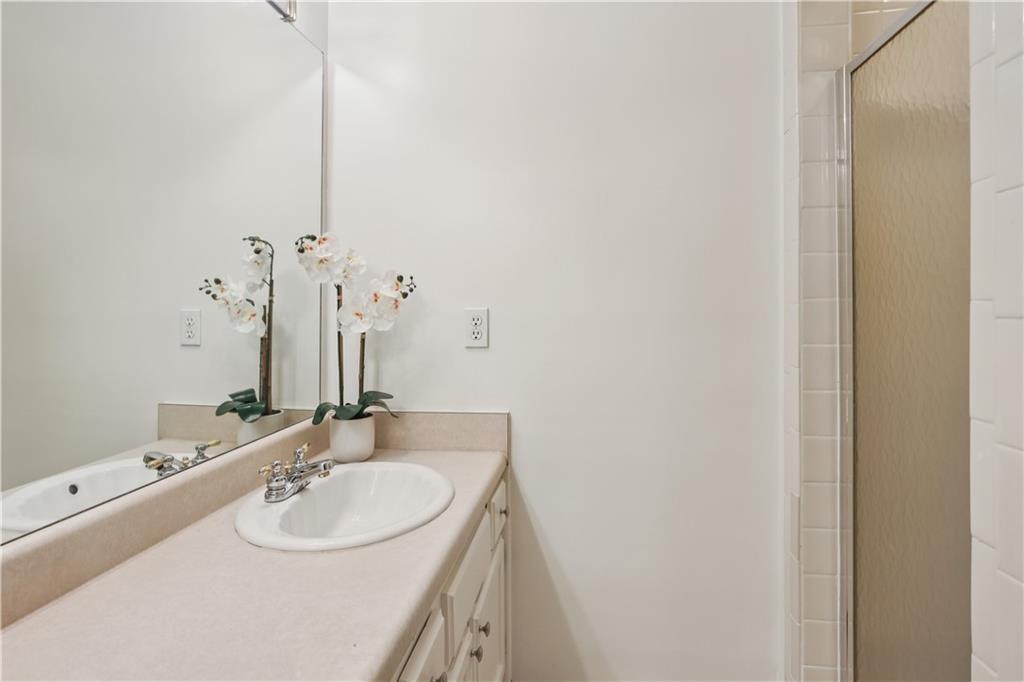 Pinecrest Townhomes - Residential