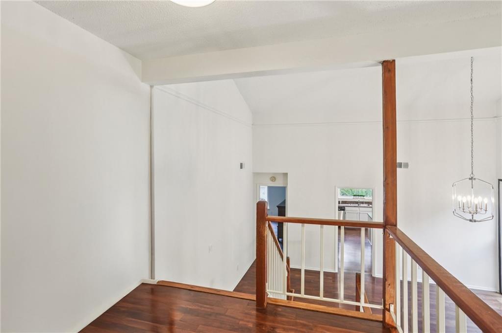 Pinecrest Townhomes - Residential