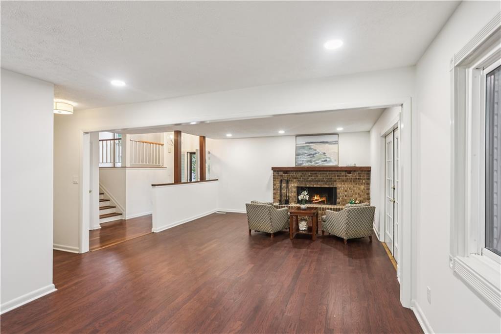 Pinecrest Townhomes - Residential