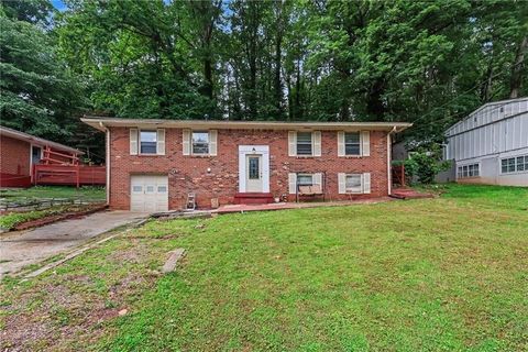 Homes For Sale - 3276 Pin Oak Circle<br/> Dekalb County, Atlanta, GA 30340