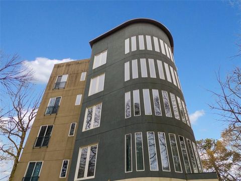 Condo For Sale - 140 Alden Avenue #201<br/> Atlanta, GA 30309