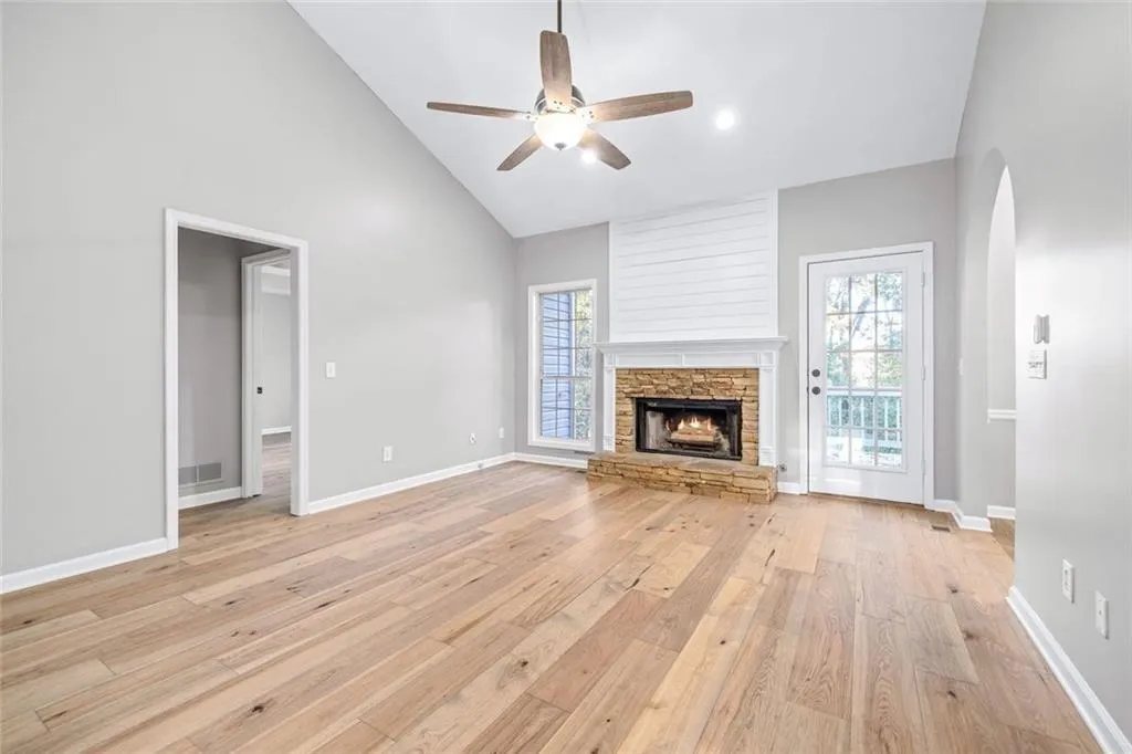 Cumming, Georgia 30040, United States, 4 Bedrooms Bedrooms, ,3 BathroomsBathrooms,Residential,Coming Soon,240725