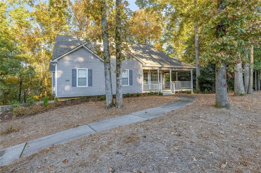 Cumming, Georgia 30040, United States, 4 Bedrooms Bedrooms, ,3 BathroomsBathrooms,Residential,Coming Soon,240725