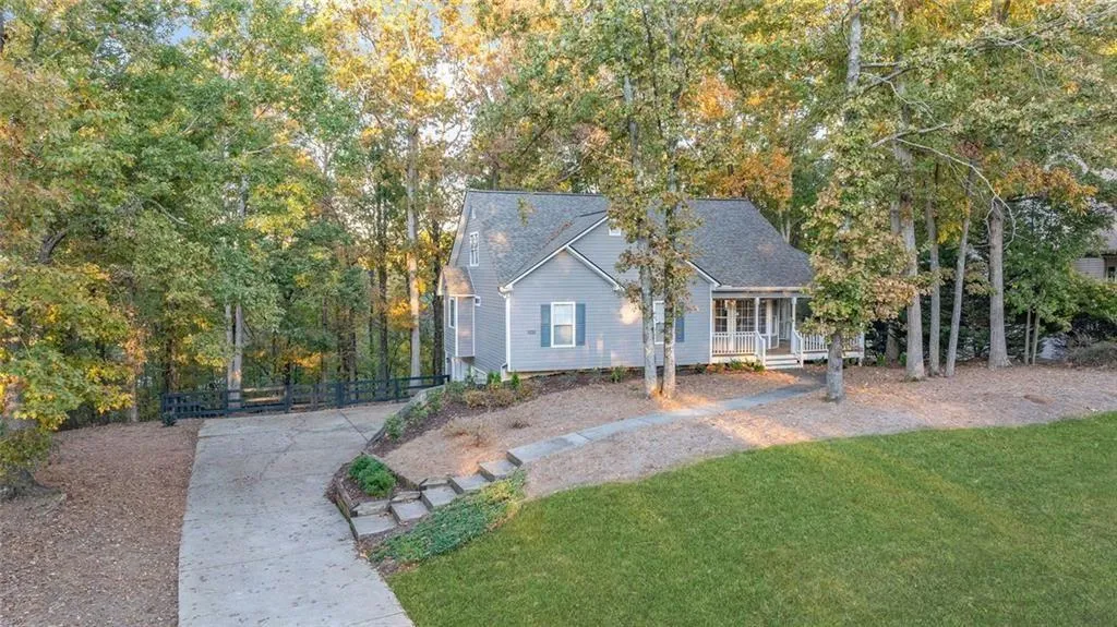 Cumming, Georgia 30040, United States, 4 Bedrooms Bedrooms, ,3 BathroomsBathrooms,Residential,Coming Soon,240725