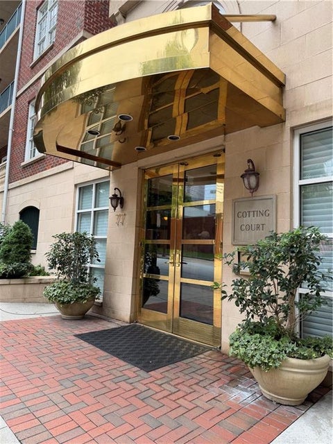Condo For Sale - 77 Peachtree Place #304<br/> Atlanta, GA 30309