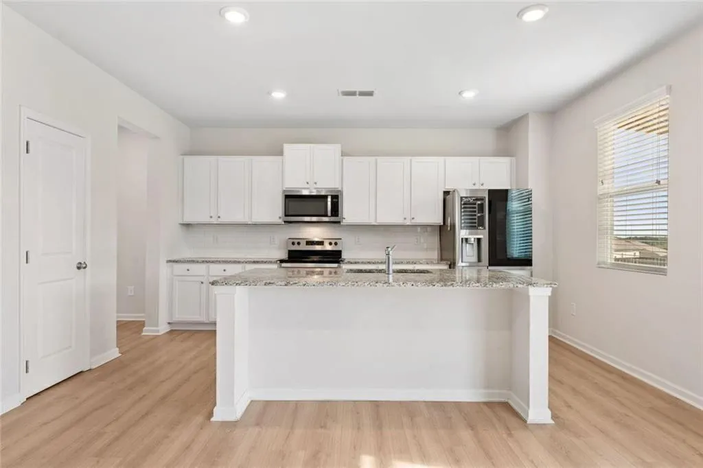 Dallas, Georgia 30132, United States, 5 Bedrooms Bedrooms, ,3 BathroomsBathrooms,Residential,Active,202645