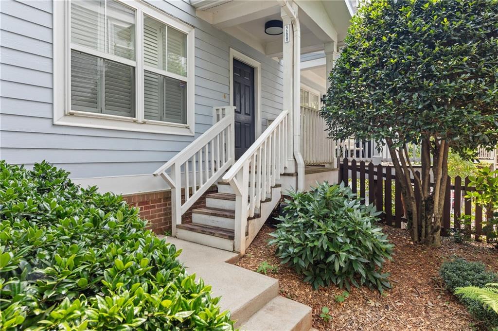 268 Carlyle Park Drive NE