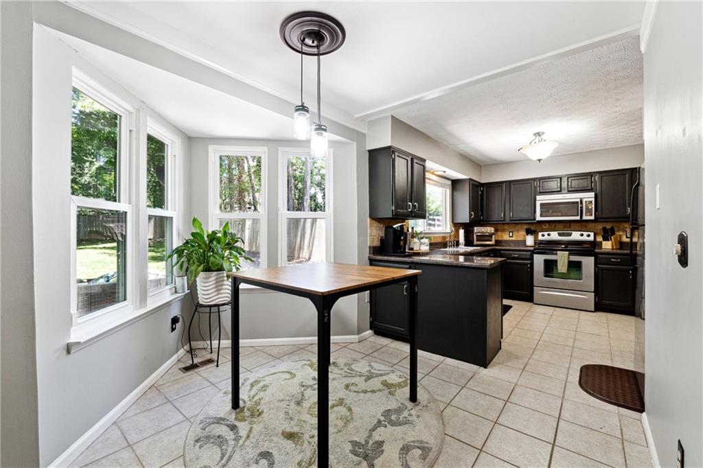 4031 E Meadow Drive, Duluth, Georgia image 10