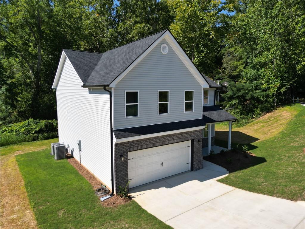 102 Streambank Court