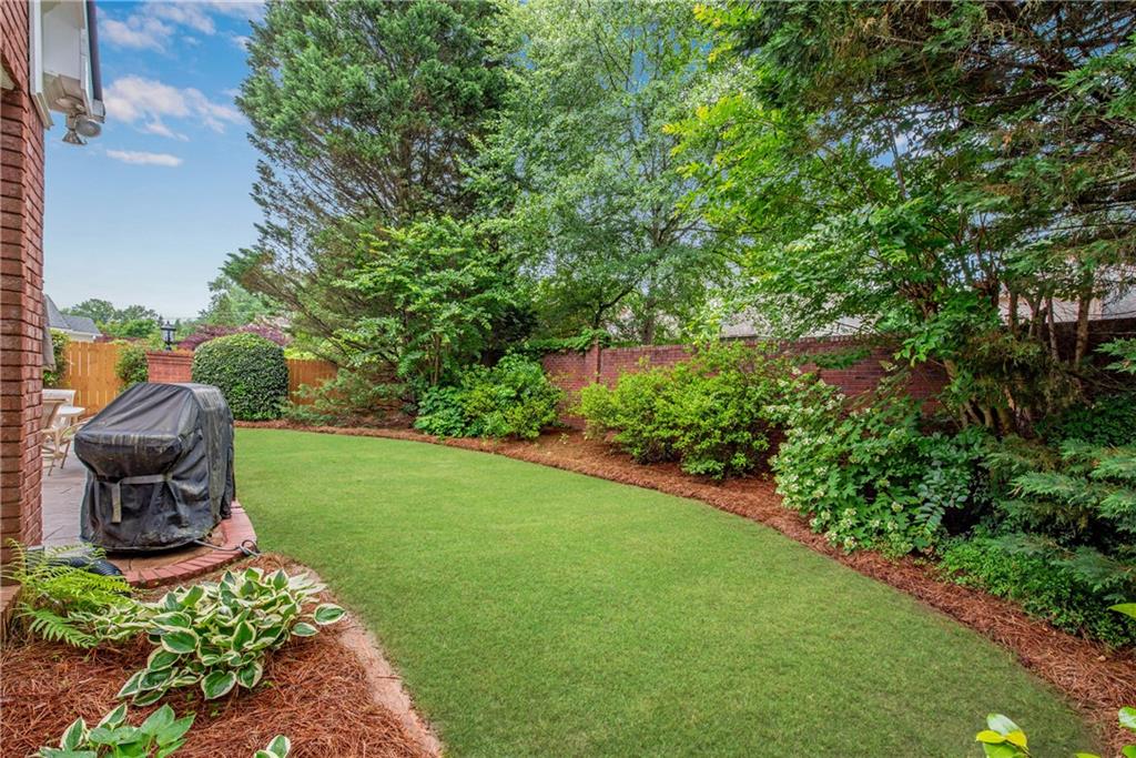 LAFAYETTE SQUARE - Residential