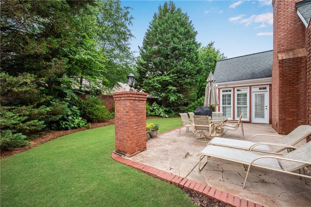 LAFAYETTE SQUARE - Residential