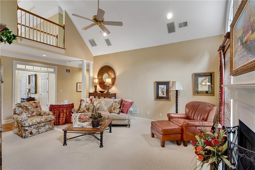 LAFAYETTE SQUARE - Residential