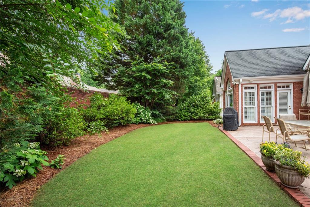 LAFAYETTE SQUARE - Residential